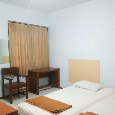 Oyo 2240 Simpang Tujuh Residence Kudus Esterno foto