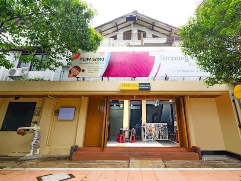 Oyo 2240 Simpang Tujuh Residence Kudus Esterno foto