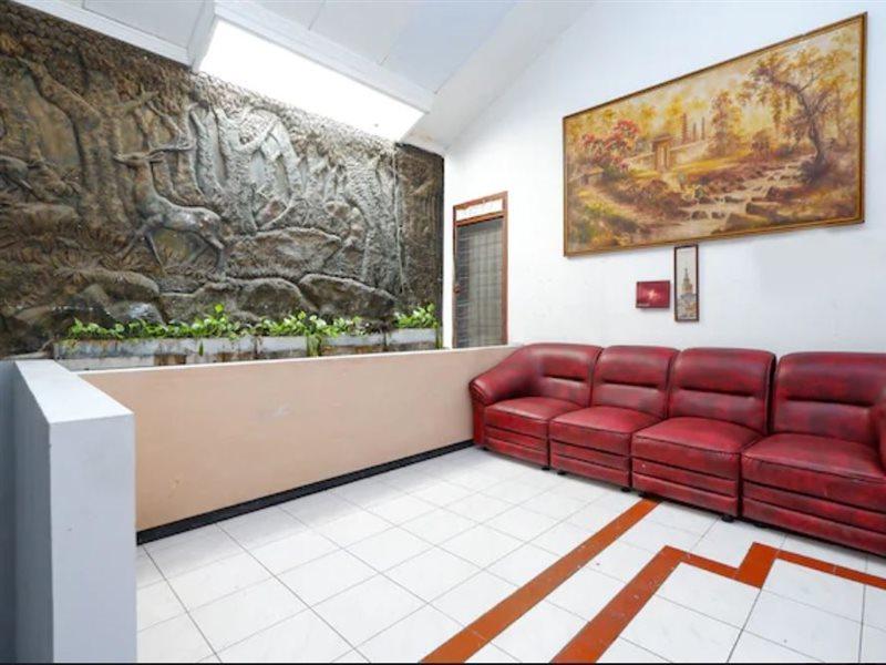 Oyo 2240 Simpang Tujuh Residence Kudus Esterno foto