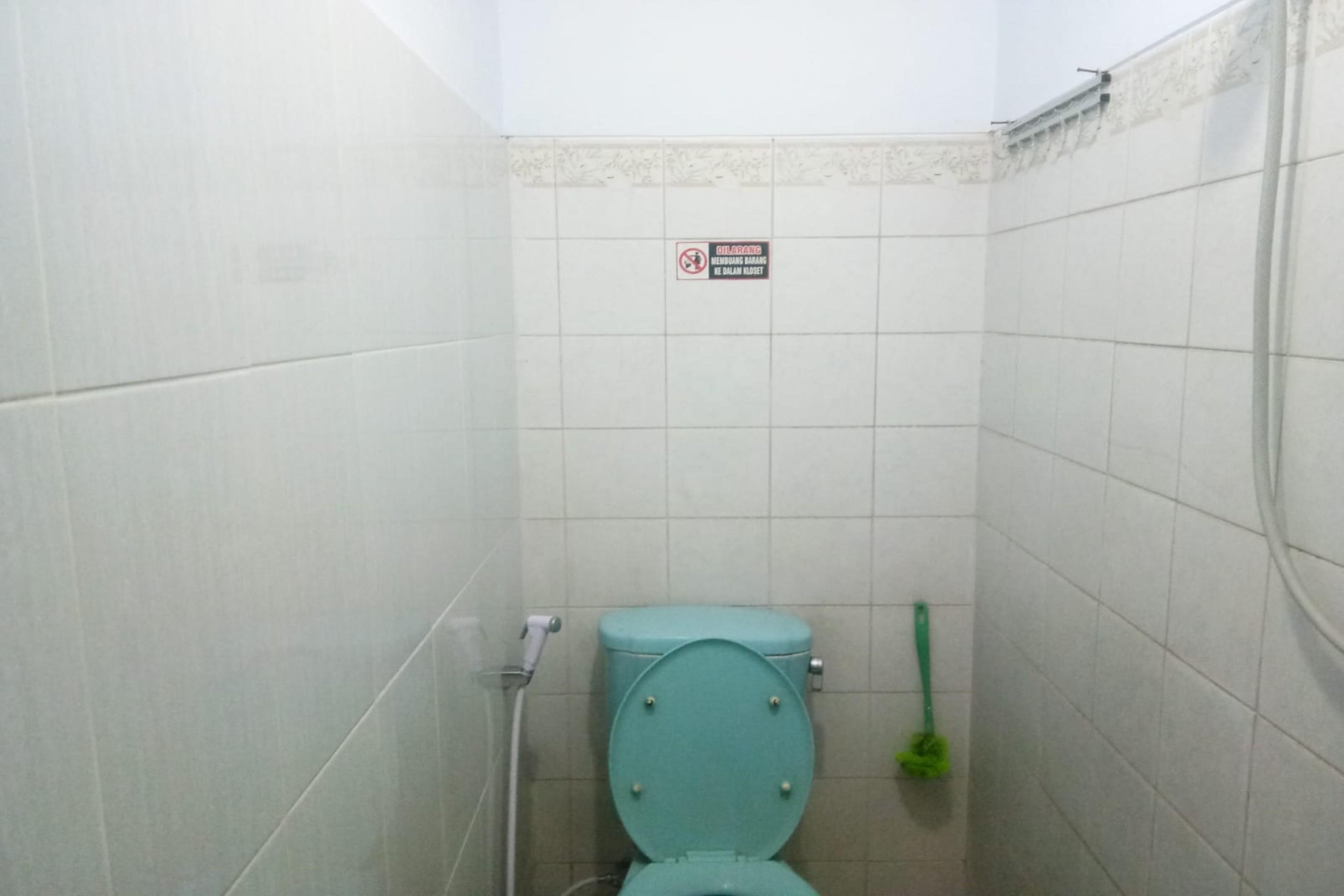 Oyo 2240 Simpang Tujuh Residence Kudus Esterno foto
