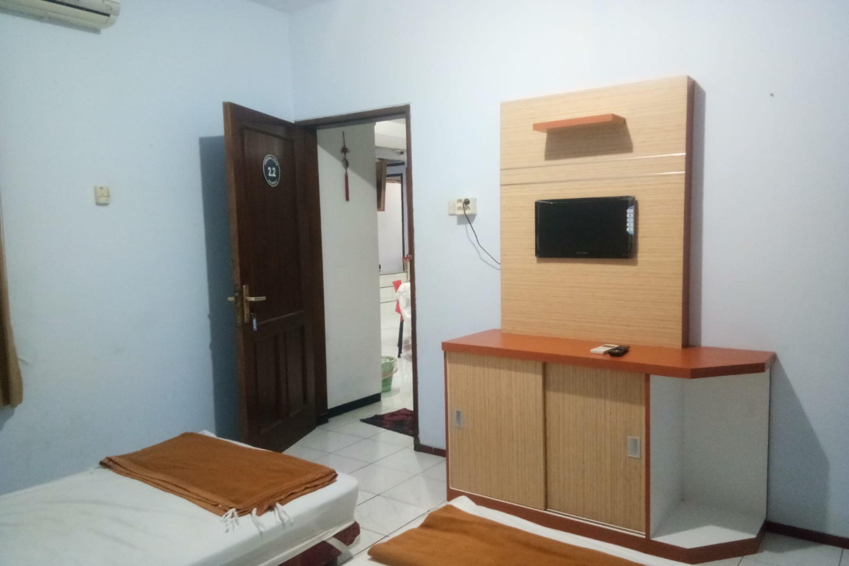 Oyo 2240 Simpang Tujuh Residence Kudus Esterno foto