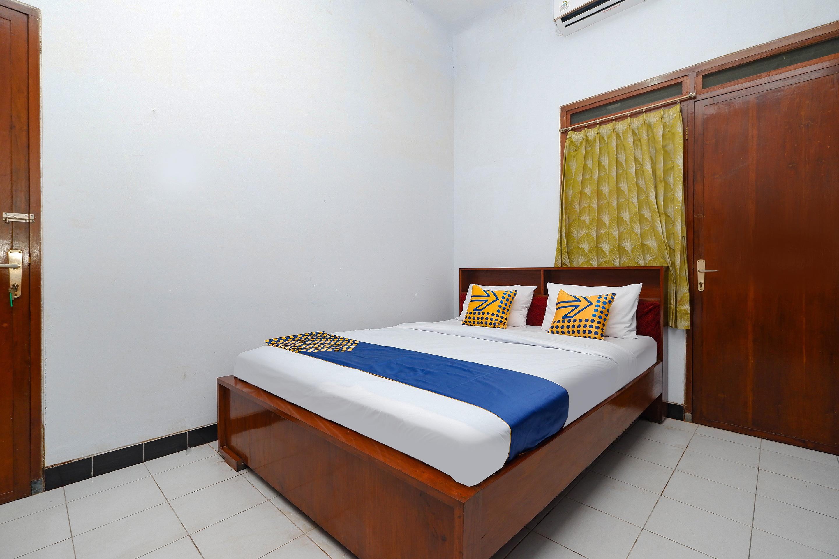 Oyo 2240 Simpang Tujuh Residence Kudus Esterno foto