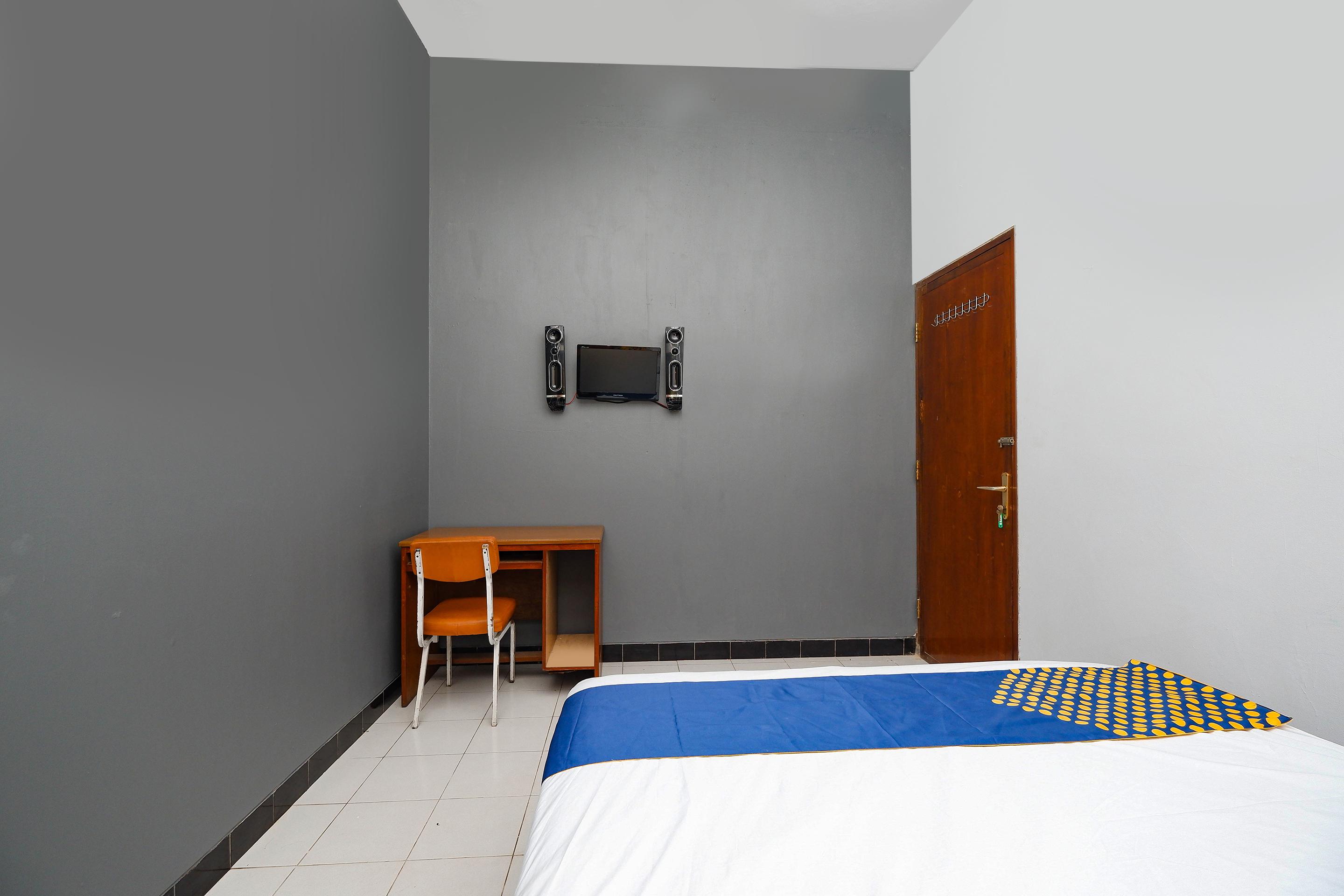 Oyo 2240 Simpang Tujuh Residence Kudus Esterno foto