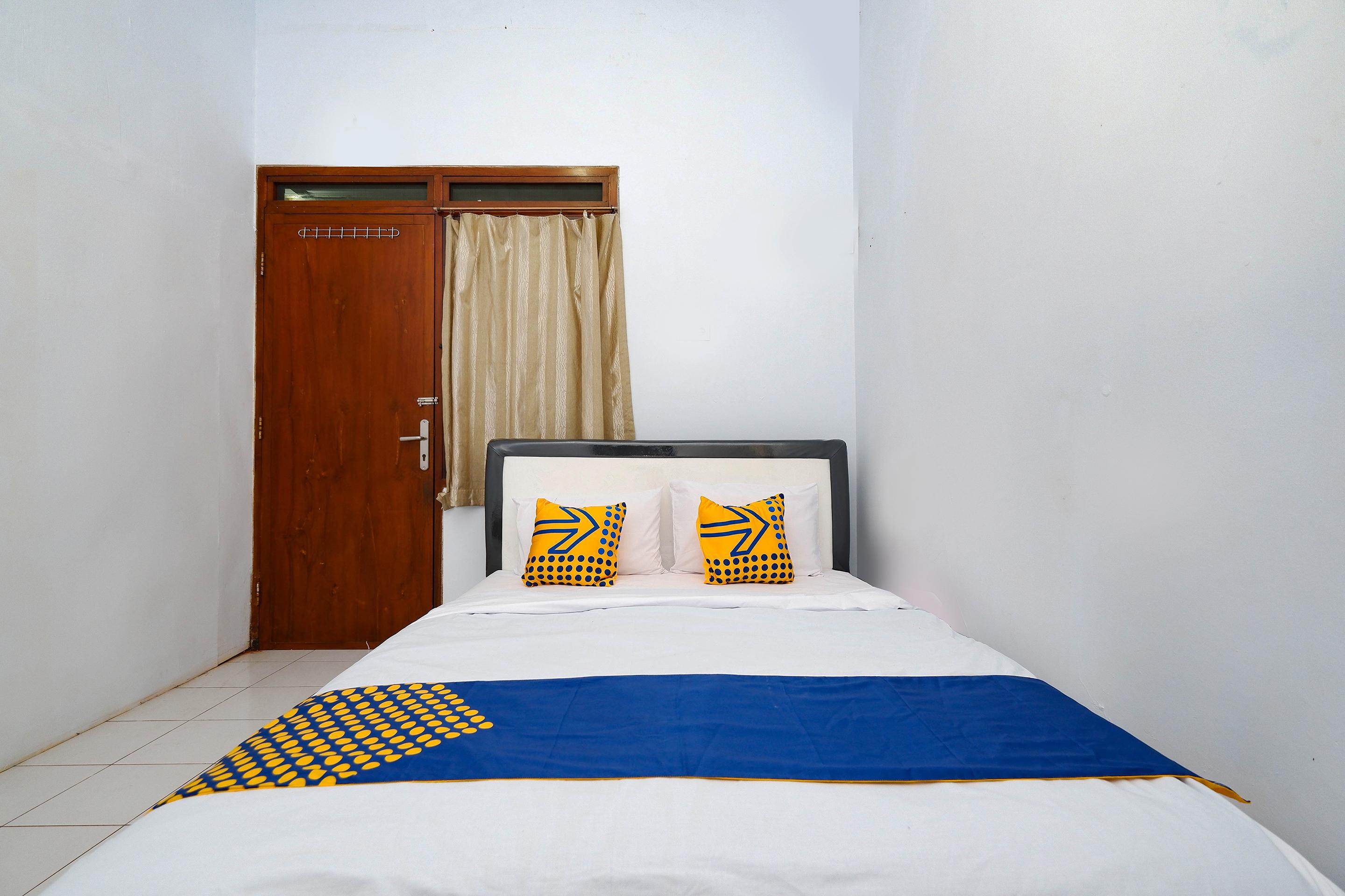 Oyo 2240 Simpang Tujuh Residence Kudus Esterno foto